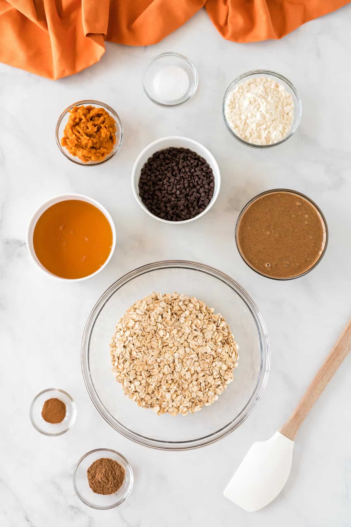 ingredients to make pumpkin energy balls