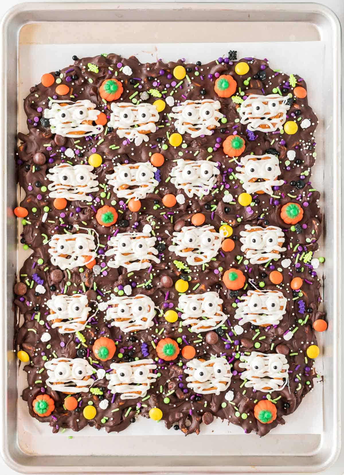 halloween bark