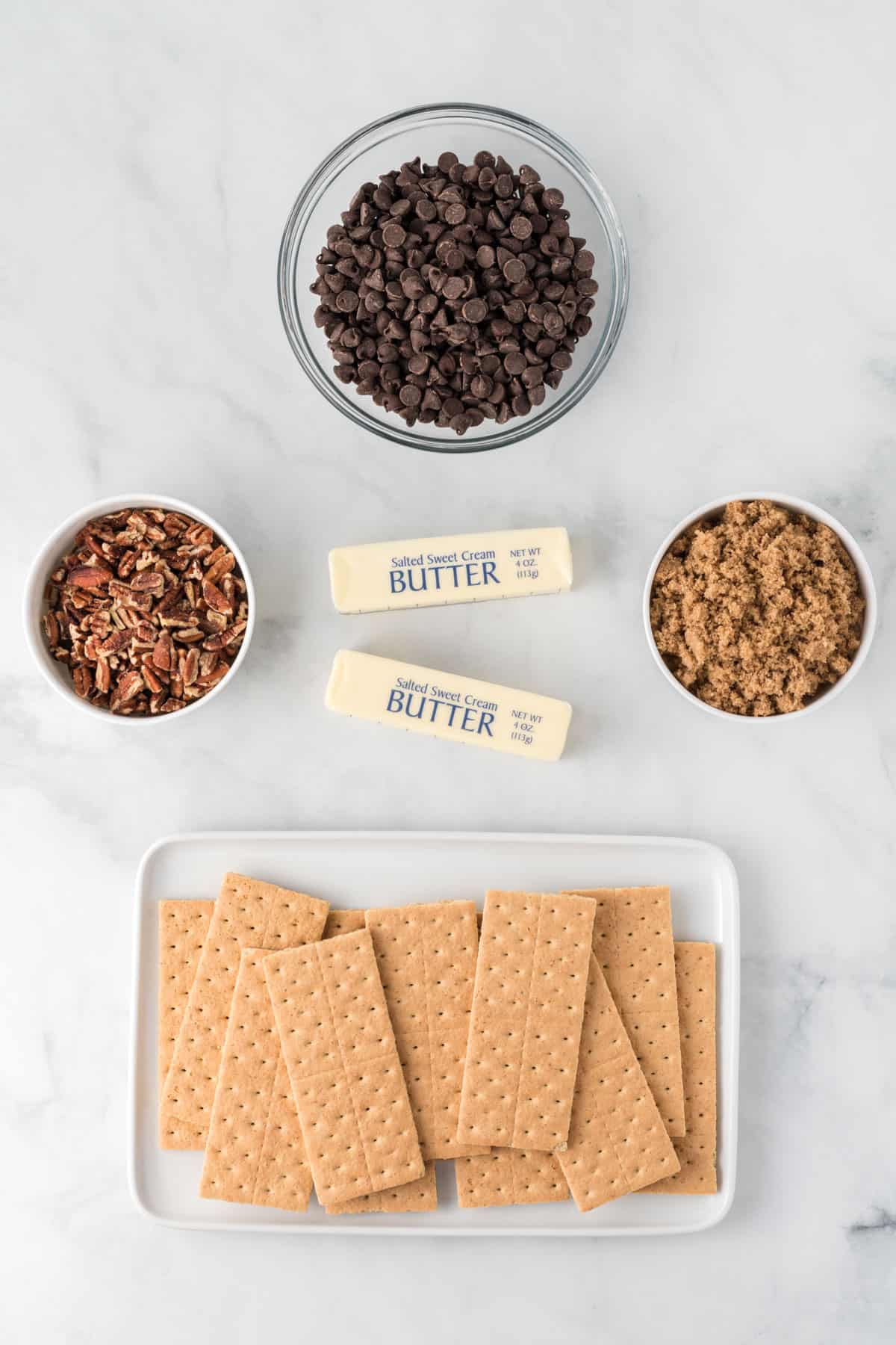 ingredients to make graham cracker toffee