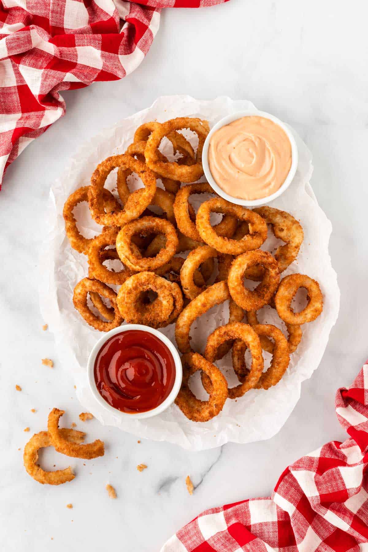 Air Fryer Frozen Onion Rings with Bloomin Onion Sauce - 40 Aprons