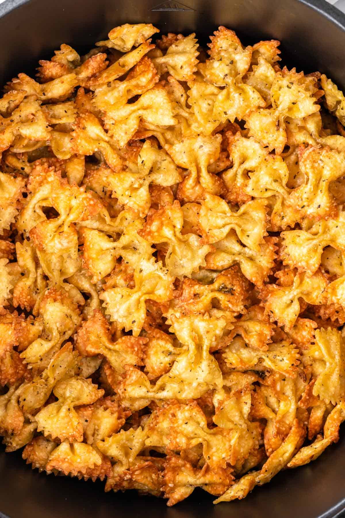 crispy air fryer pasta chips