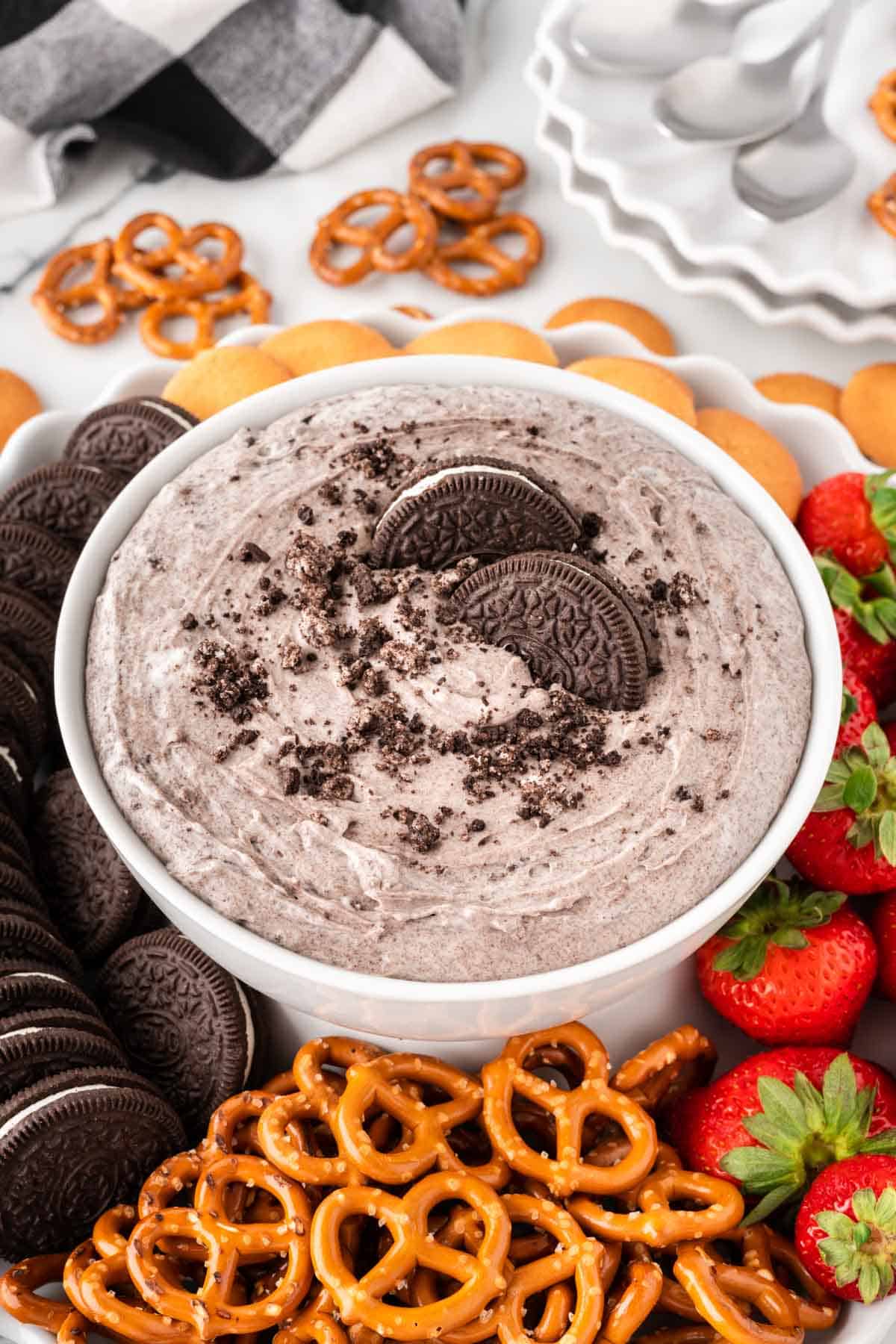 oreo dip in a bowl