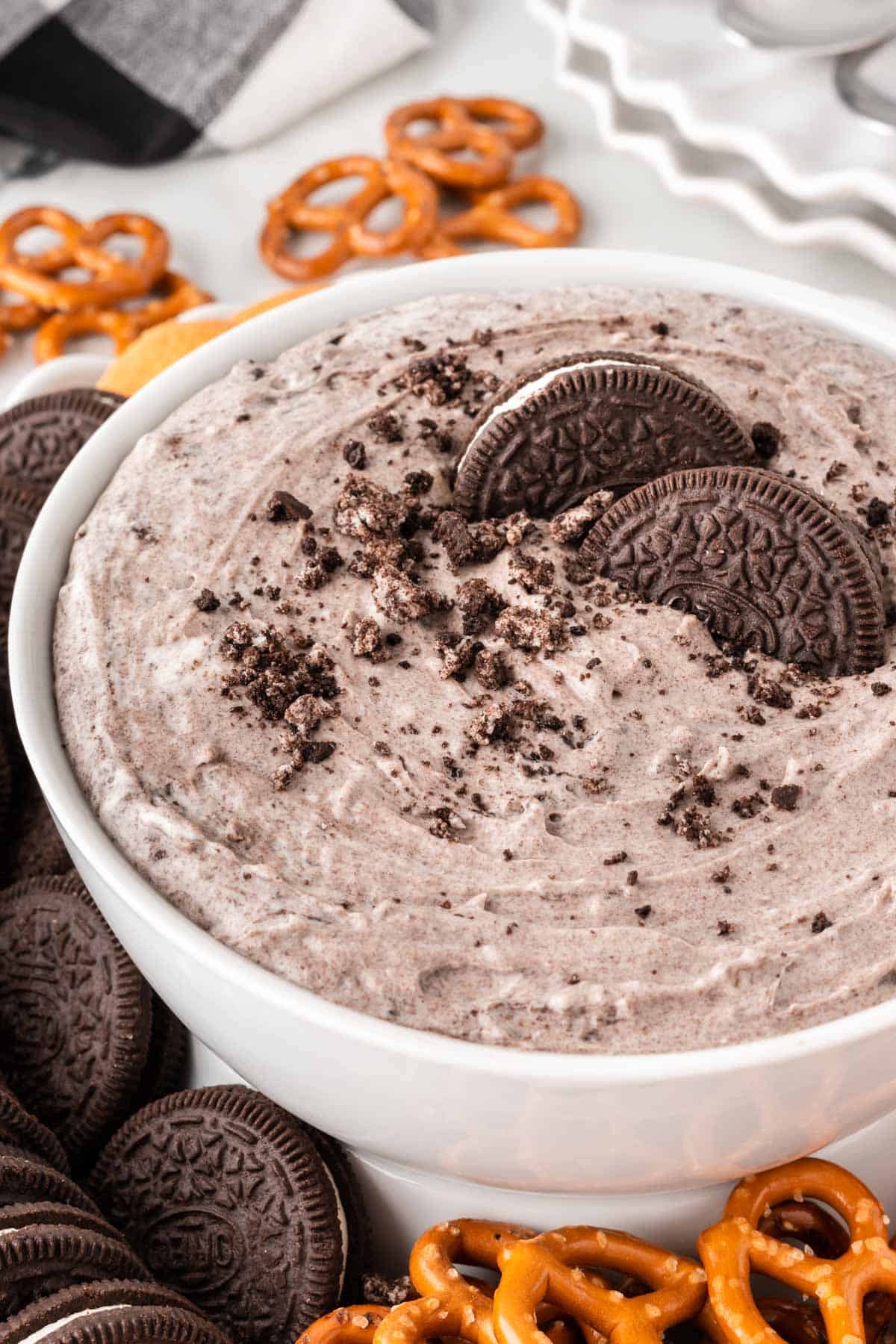 oreo dip in a bowl