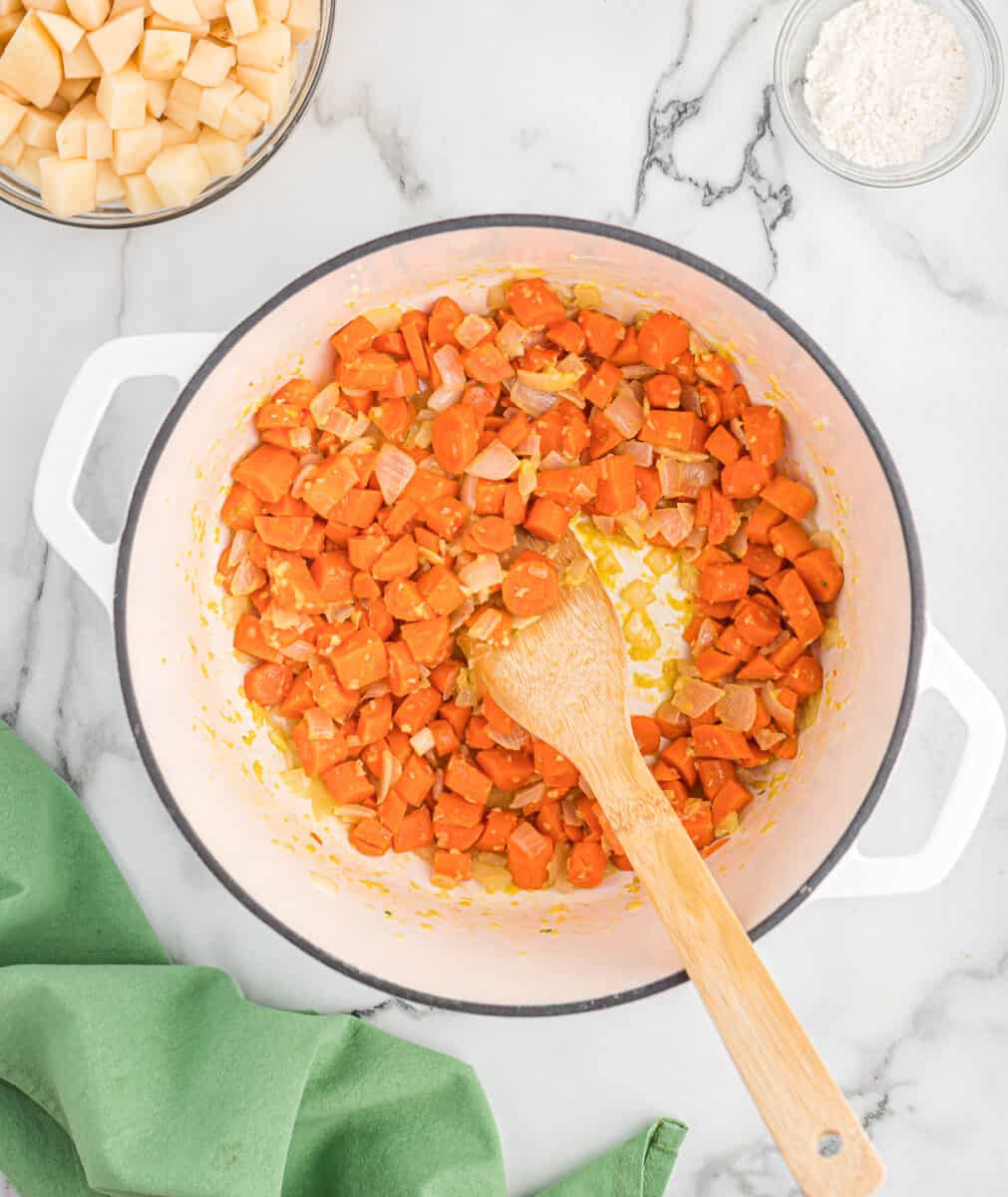 Creamy Vegetable Soup - Build Your Bite