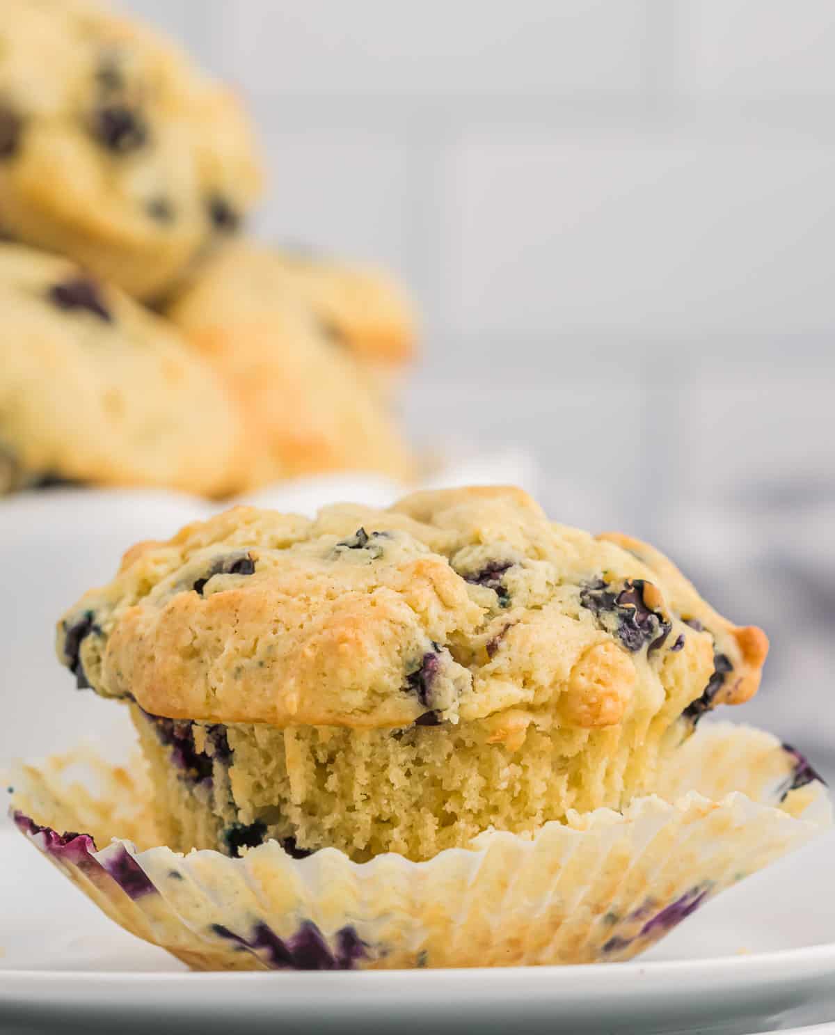 sour cream blueberry muffin