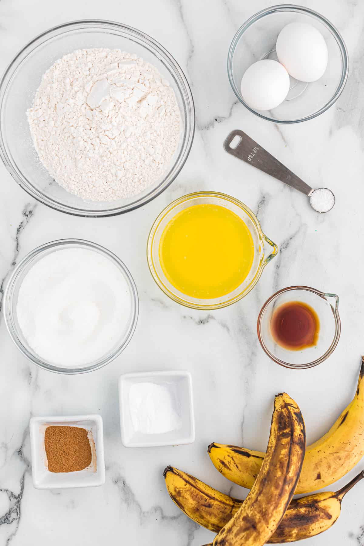 ingredients needed to make easy banana bread muffins