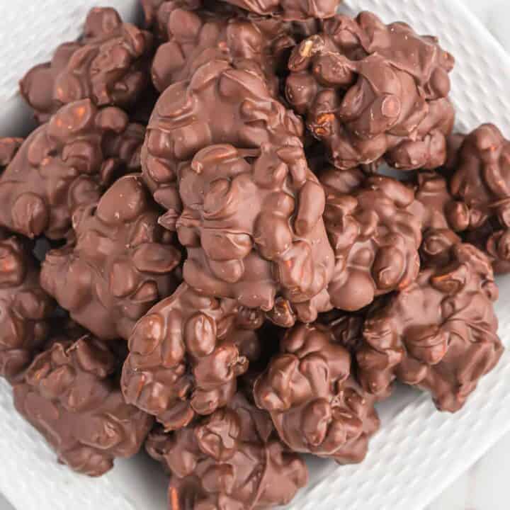 crock pot peanut clusters