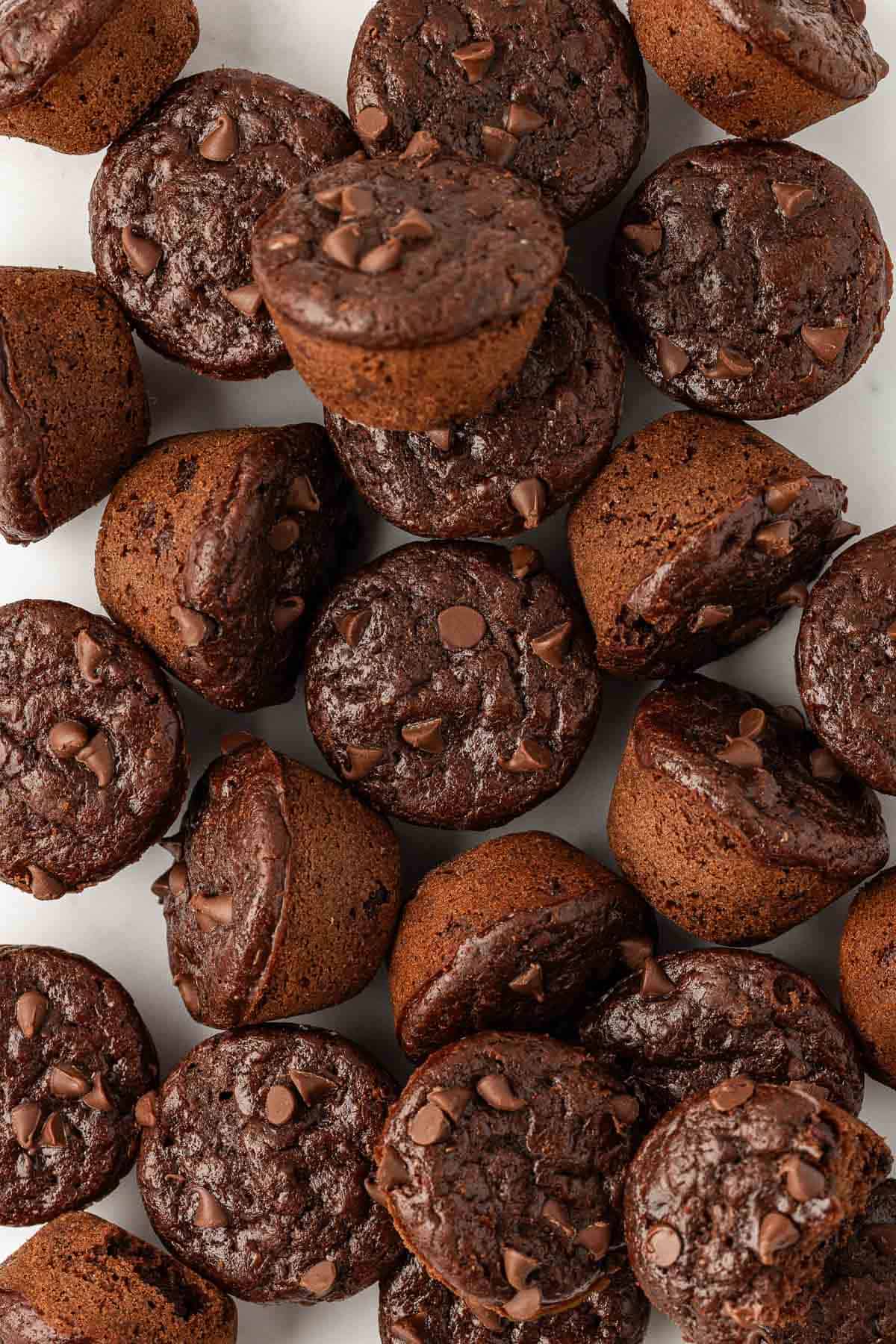 healthy chocolate mini muffins 