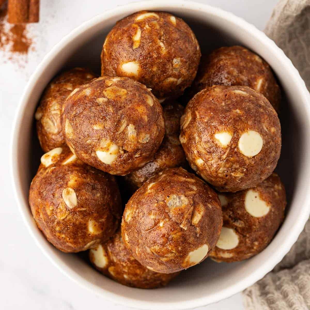 Pumpkin Spice White Chocolate Bliss Balls 14 White Chocolate Pumpkin Spice Energy Bites