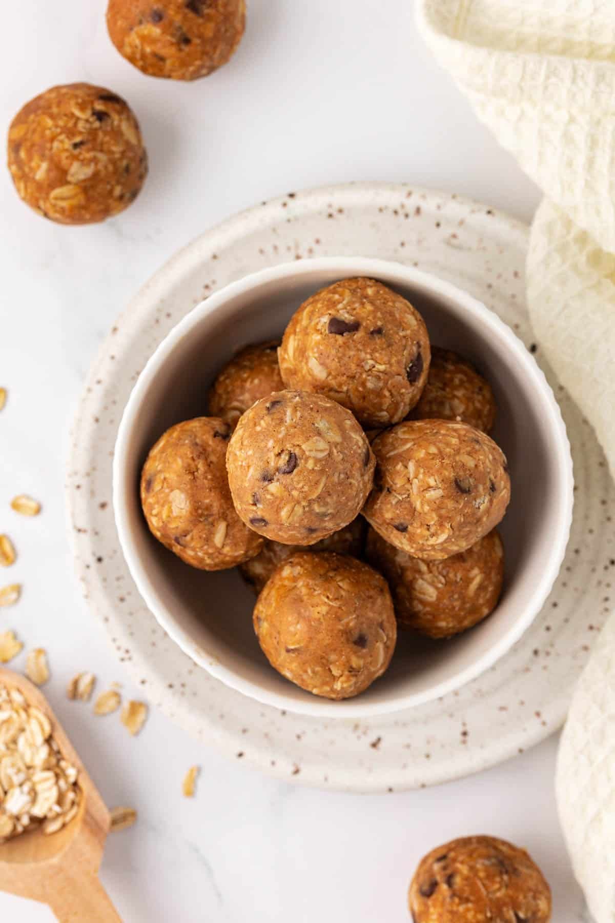 oatmeal cookie energy balls